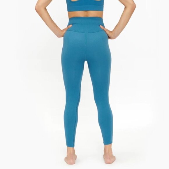 NWT Free People Free Throw Leggings in Coastline XS - Picture 2 of 5